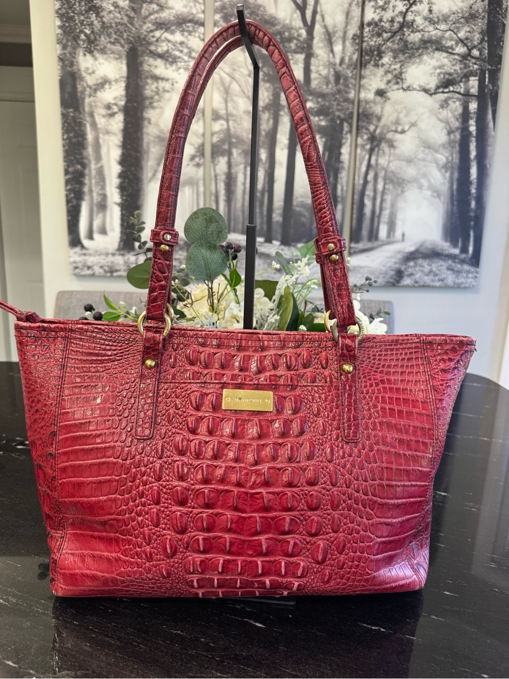 🌺🐊Brahmin Red Croc-Embossed Leather Tote